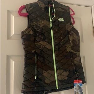 Camouflage North Face Puffy Vest - NEW